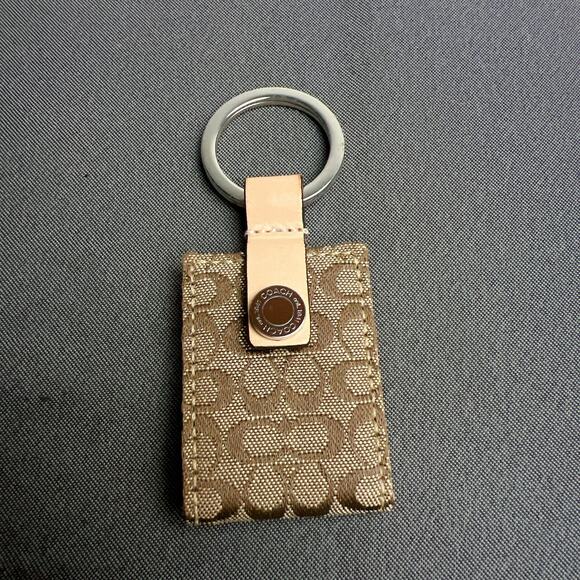 Coach Vintage Signature Khaki Brown Keychain Wallet - Picture 1 of 5